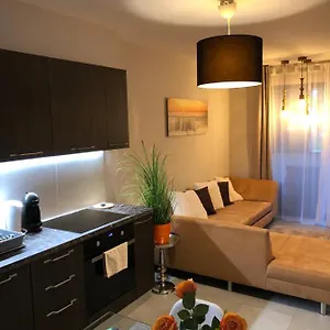 Gyoengye Lux Segedín