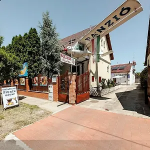 Panzió Pilóta Panzió, Szeged